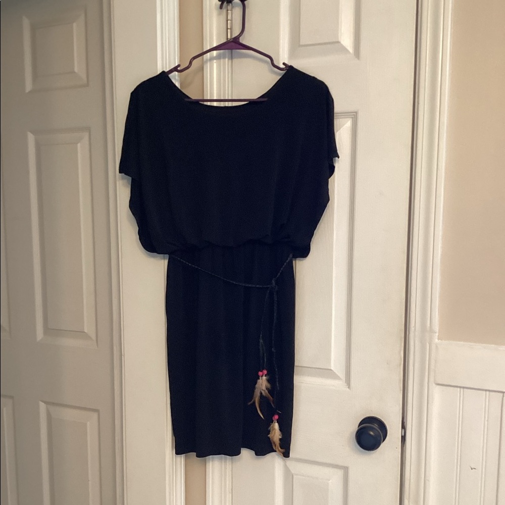 Black women’s dress w/belt